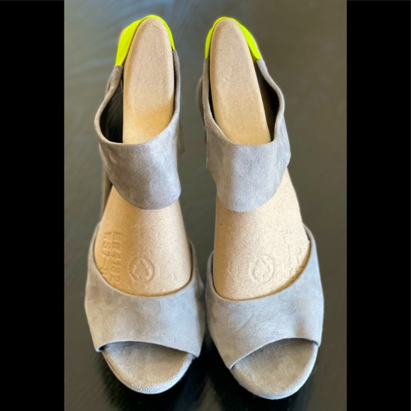 Like New - Trouve Platform Stilettos. - Picture 4 of 4